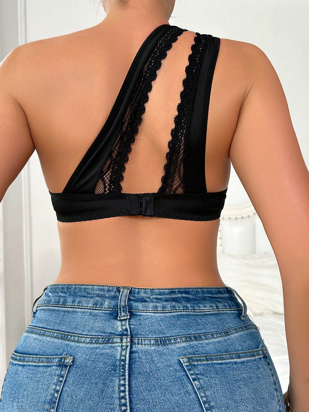 Asymmetric One-Shoulder Lace Cutout Bra